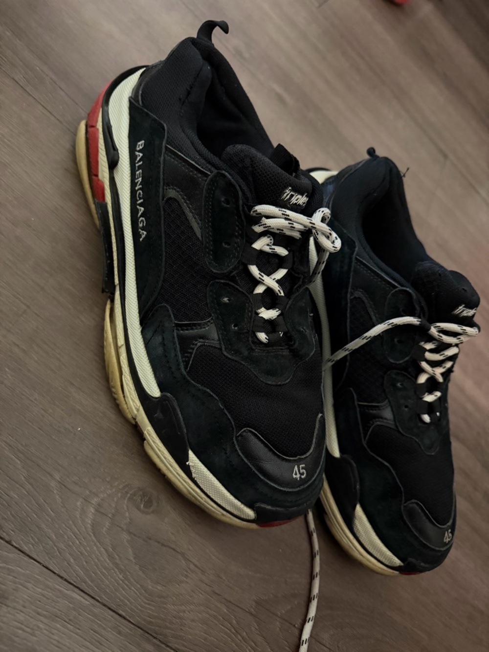 Balenciaga Black/White/Red Men's Triple s. Authentic. Missing insole